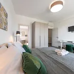 Vila Zen Near Medulin For 8 People With Wellness & Sea View - Only 1 Km From Vintijan