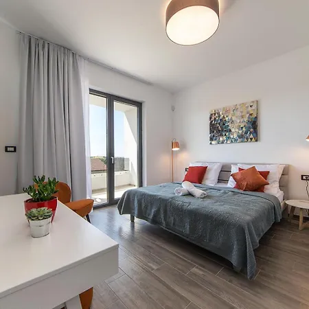 Zen Near Pula For 8 People With Sauna & Jacuzzi * Vintijan