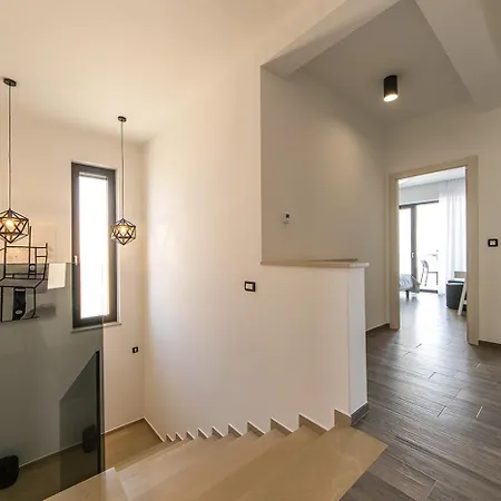 Zen Near Pula For 8 People With Sauna & Jacuzzi Villa *