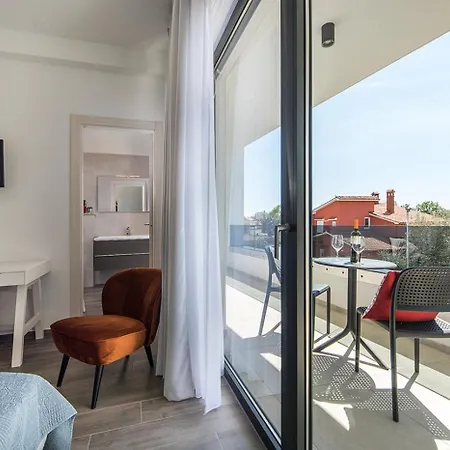 Zen Near Pula For 8 People With Sauna & Jacuzzi Villa
