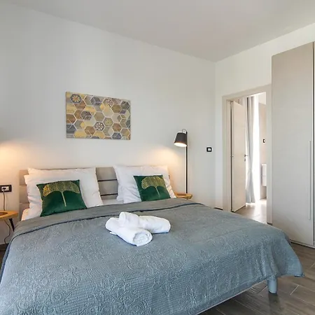 Villa Zen Near Pula For 8 People With Sauna & Jacuzzi