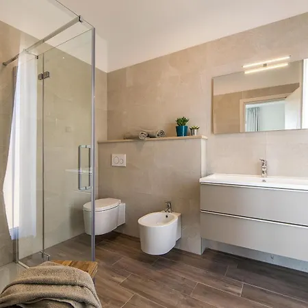 Zen Near Pula For 8 People With Sauna & Jacuzzi