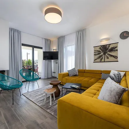 Villa Zen Near Pula For 8 People With Sauna & Jacuzzi