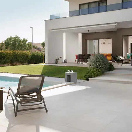 Villa Zen Near Medulin For 8 People With Wellness & Sea View - Only 1 Km From Vintijan